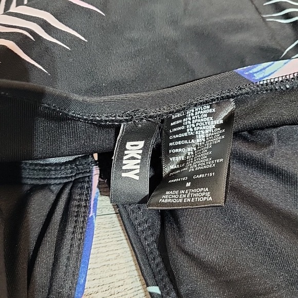 DKNY Women's Medium One Piece Tummy Control Bathing Suit‎ Black Floral  UPF NWT - Picture 7 of 7